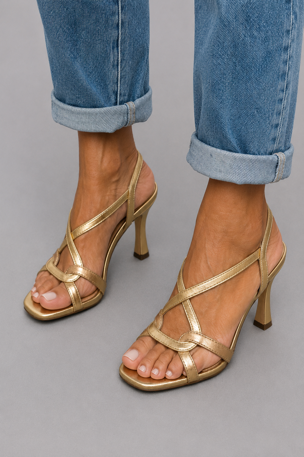 Regina™ - Golden Summer Charm Sandals